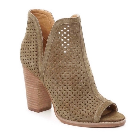 Lucky Brand Larise Perforated Suede Slit Notched Booties Tan Peep Toe Sz 10 - Picture 1 of 14